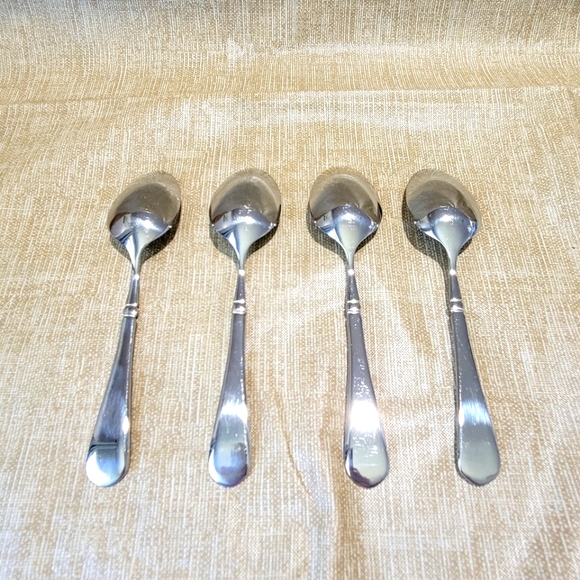 Mikasa French Countryside 18/10 Stainless Soup Spoons (Set of Four) - Picture 2 of 3